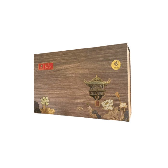 tam-tra-thanh-lien-set-qua-bieu-tra-sen-td